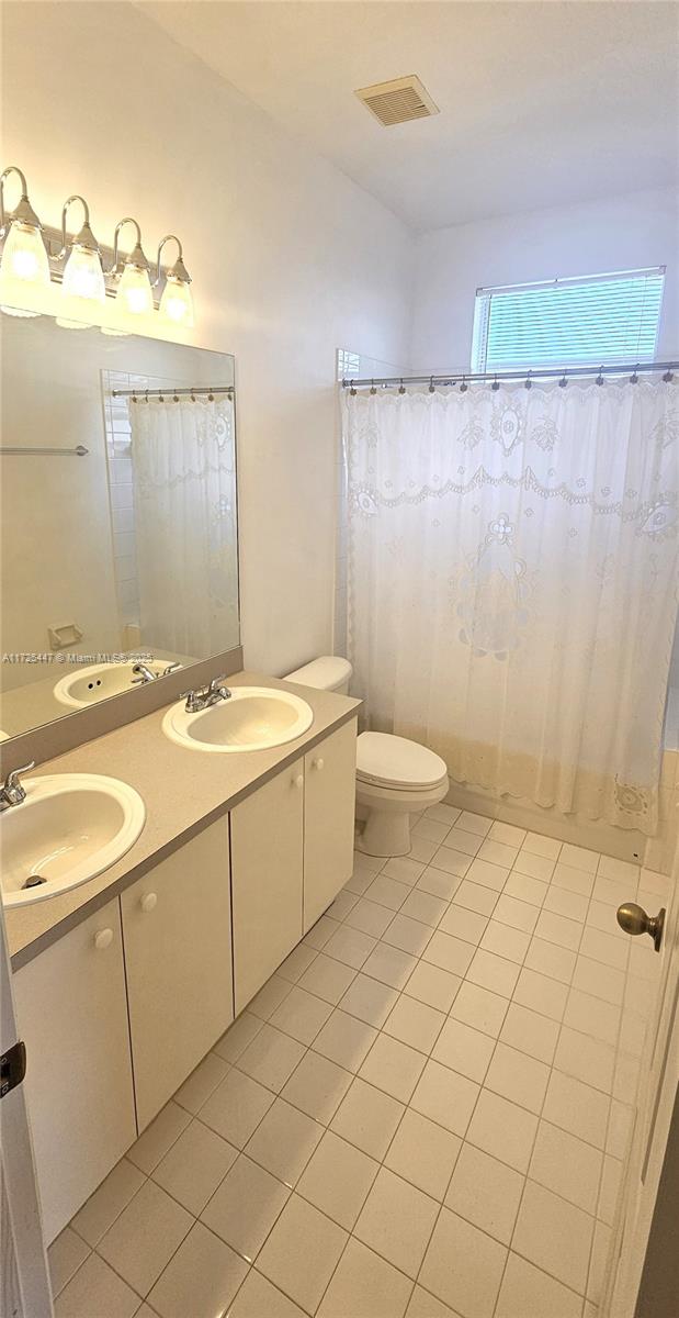 CORSICA PLACE - Residential Lease