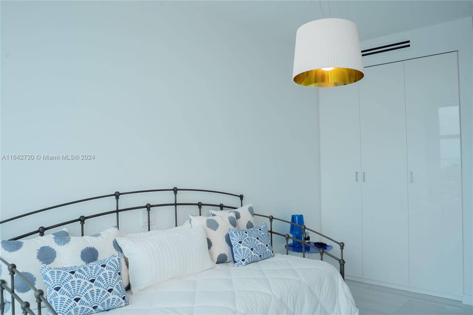 CRYSTAL HOUSE CONDO - Residential Lease