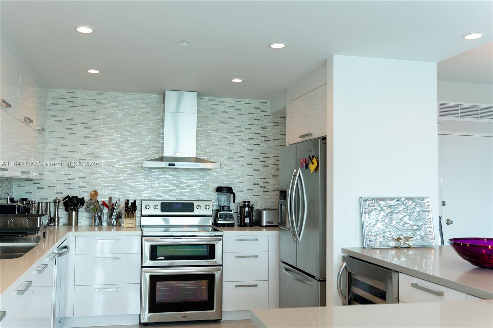 CRYSTAL HOUSE CONDO - Residential Lease