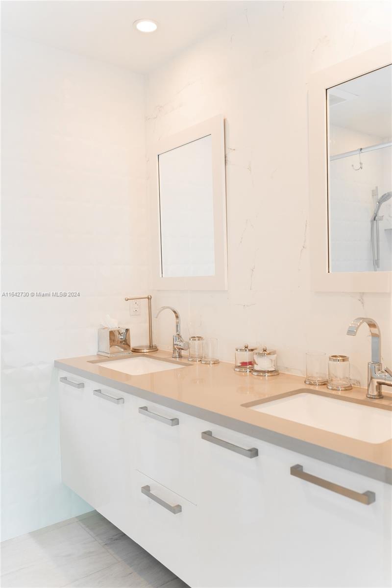CRYSTAL HOUSE CONDO - Residential Lease