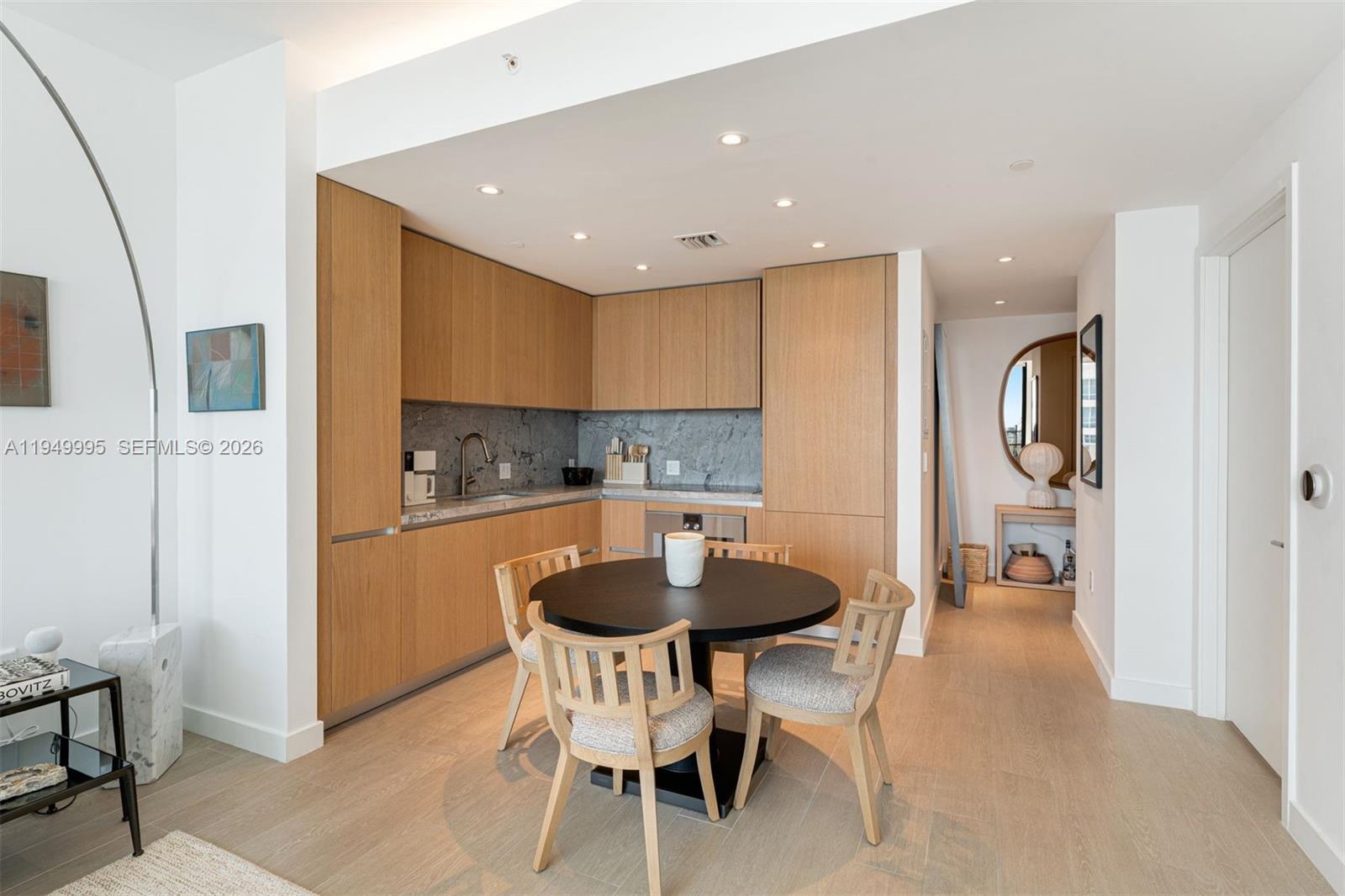 FIVE PARK - Residential