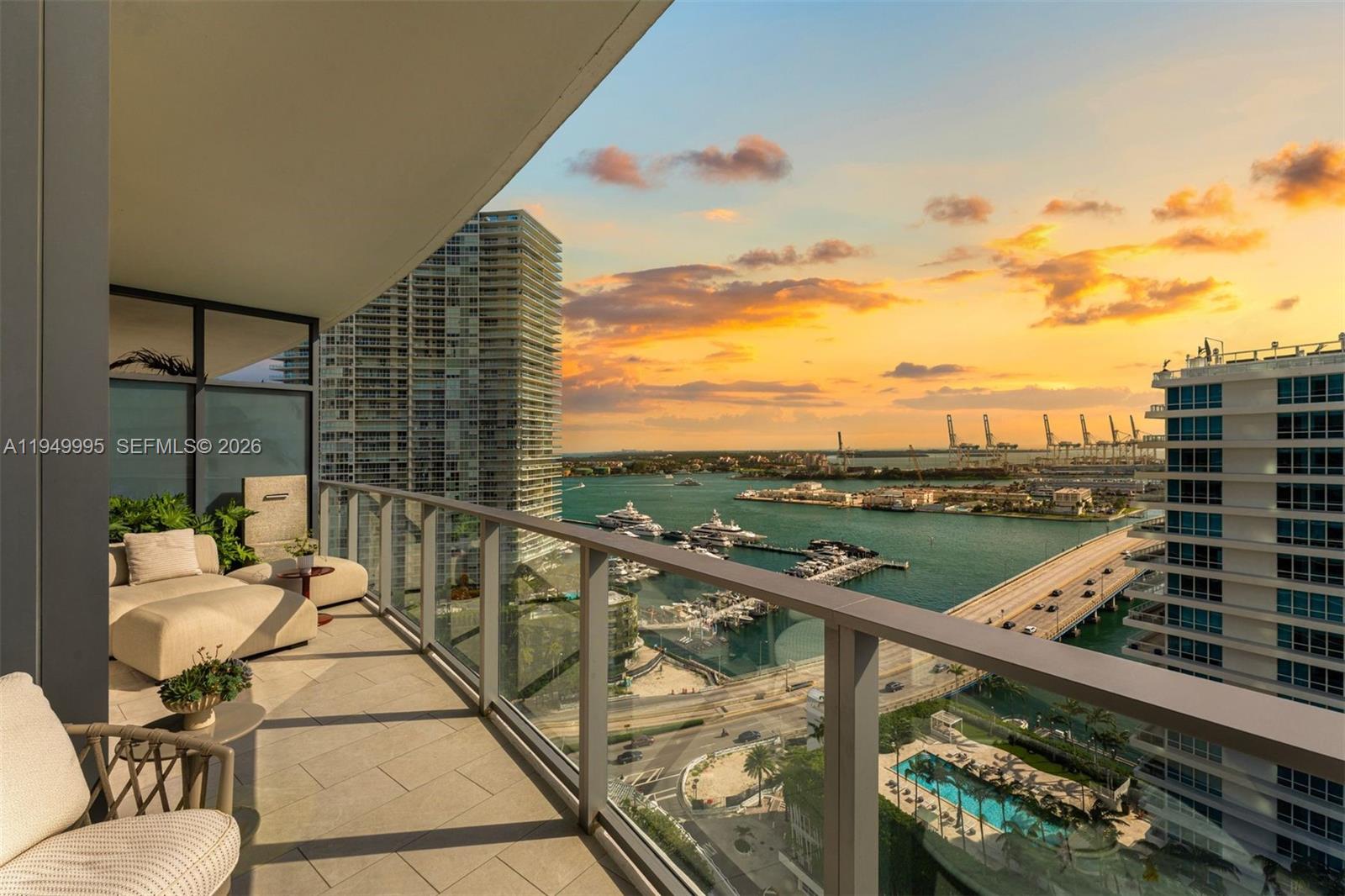 FIVE PARK - Residential