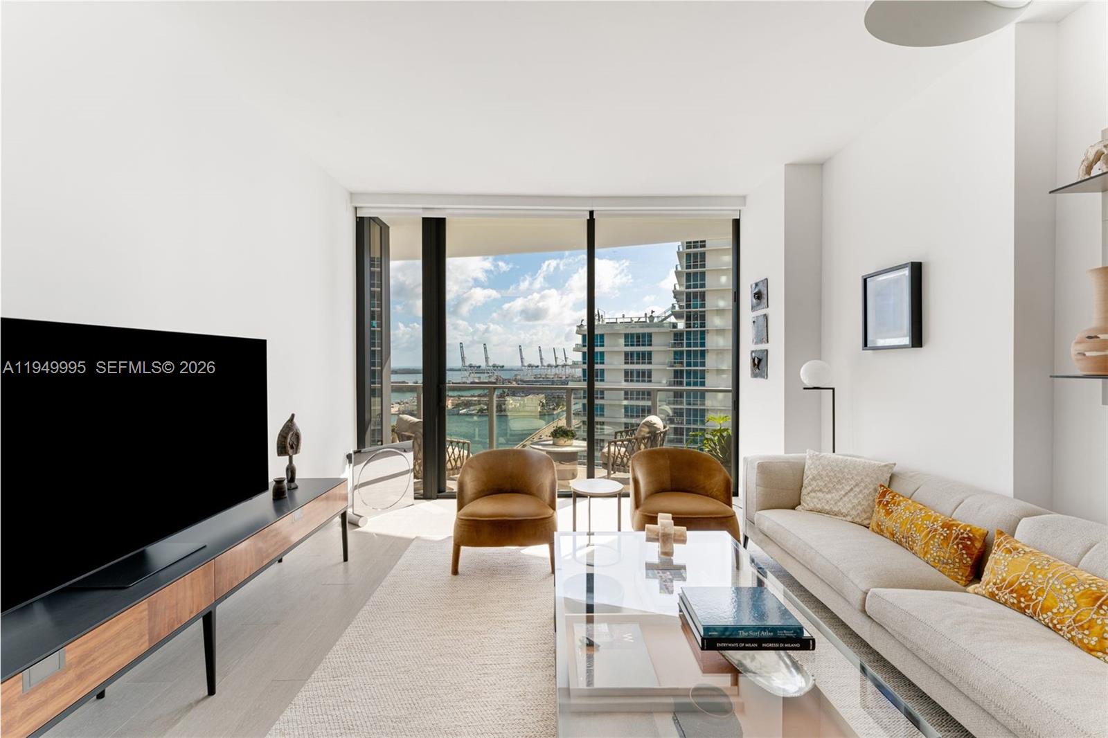 FIVE PARK - Residential