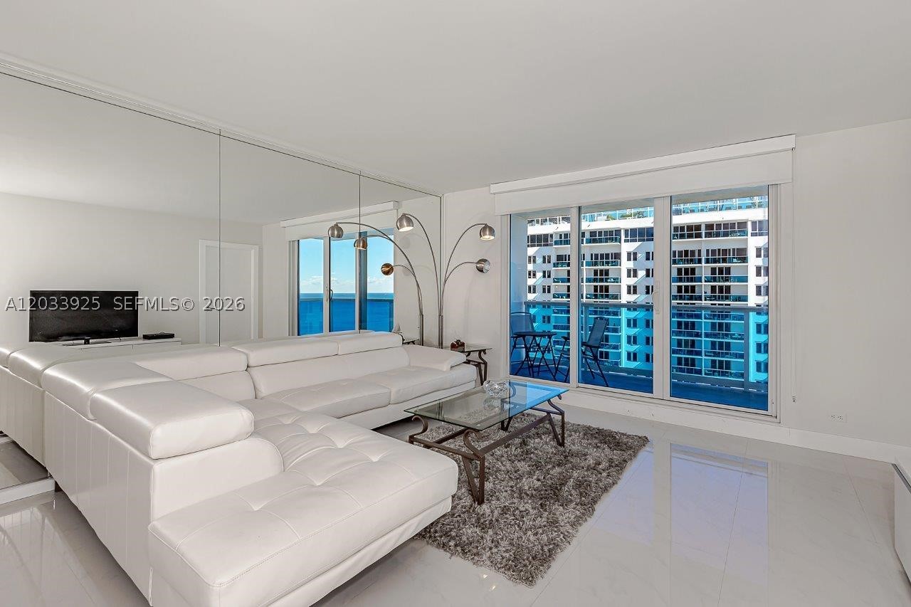 RONEY PALACE CONDO - Residential Lease