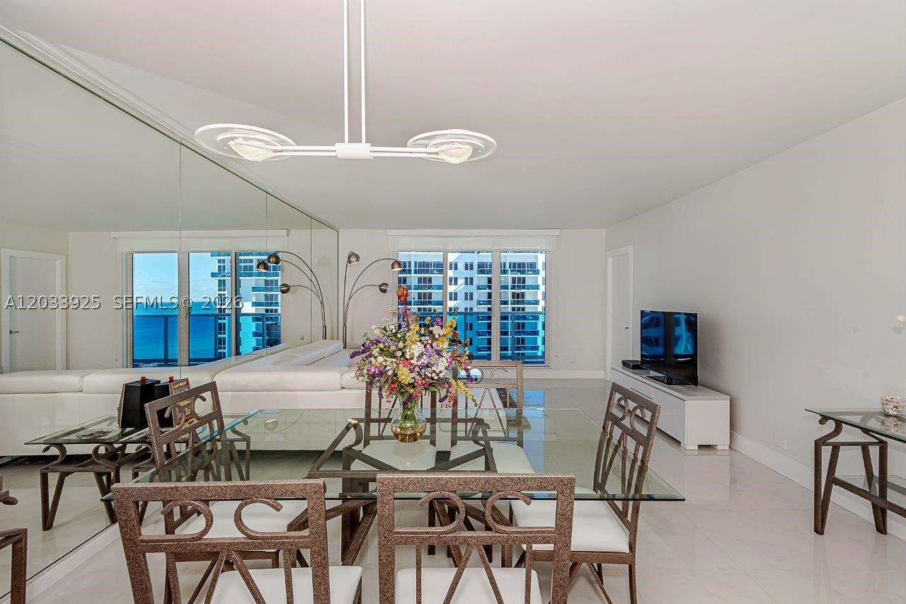 RONEY PALACE CONDO - Residential Lease
