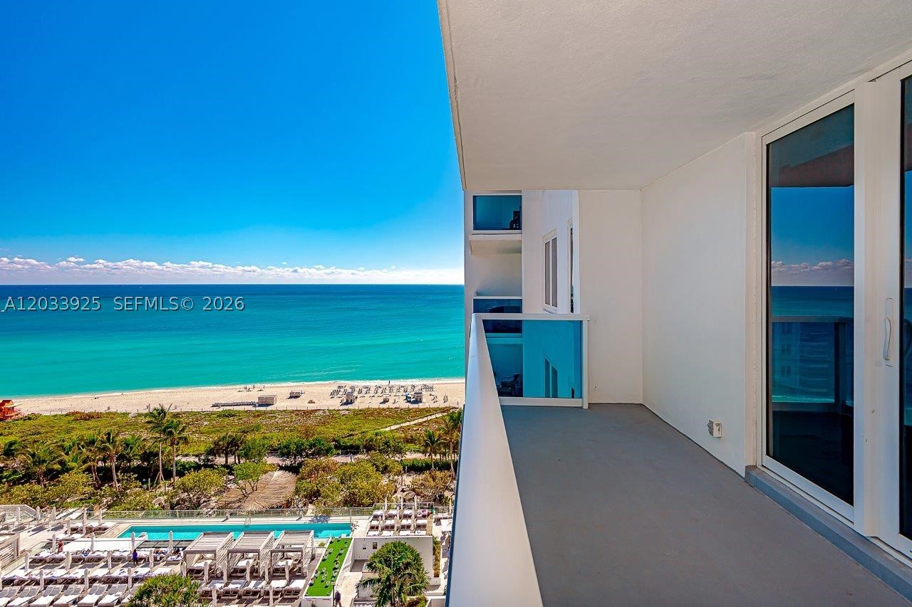 RONEY PALACE CONDO - Residential Lease