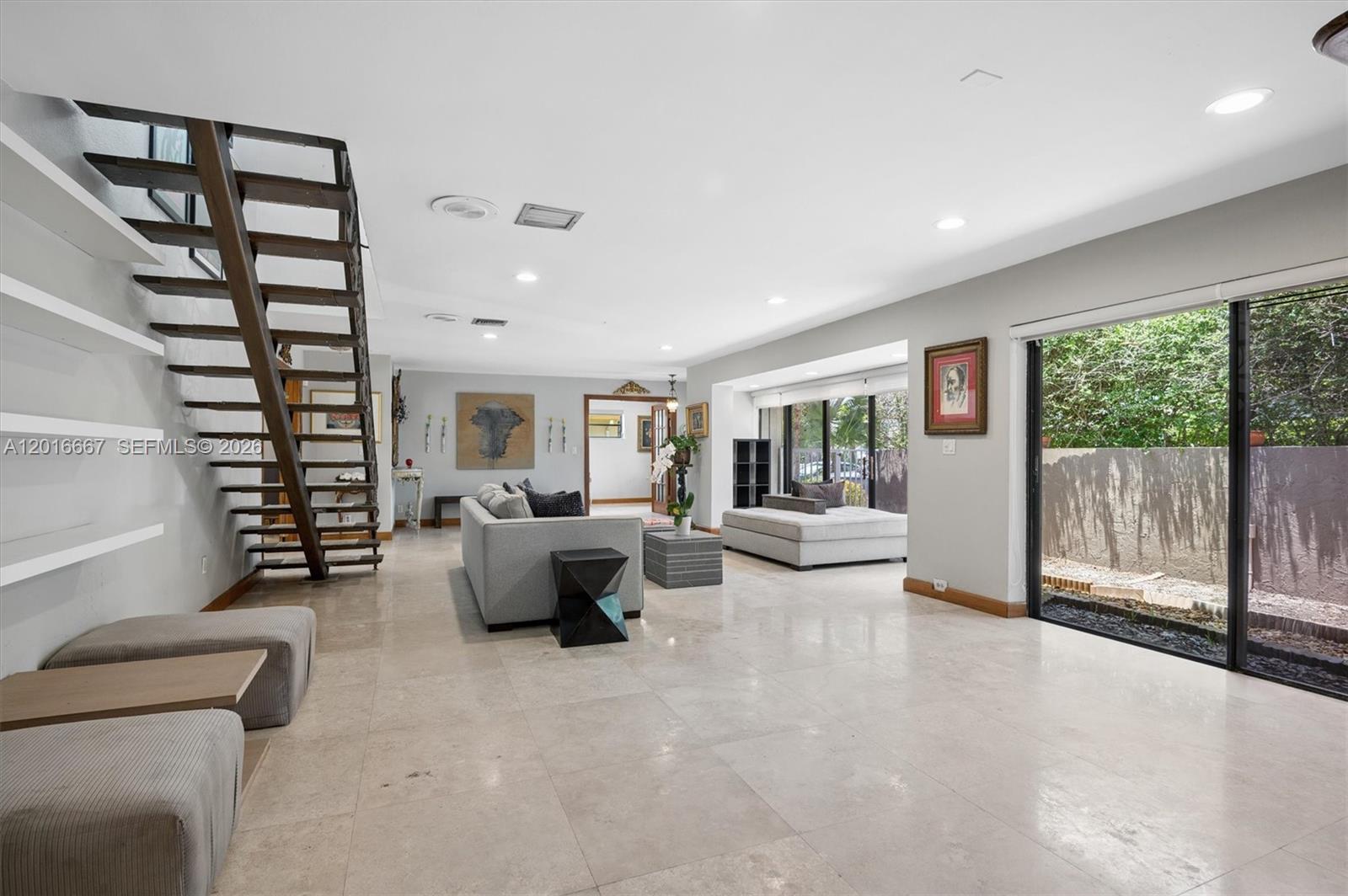 COUNTY SQUIRE ESTATES SEC - Residential