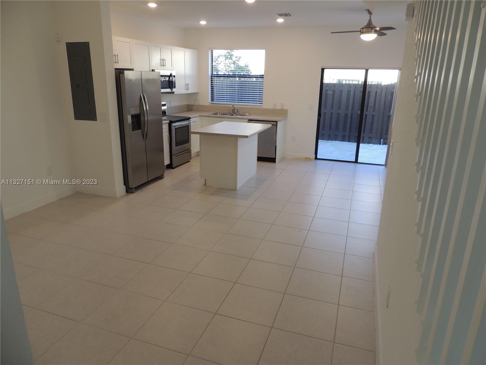 VIA VENTURA NEIGHBORHOOD - Residential Lease