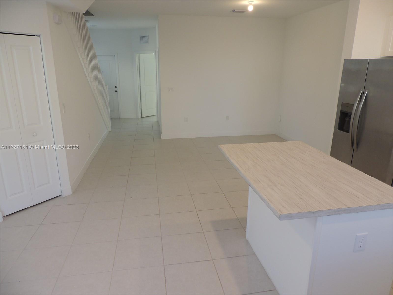 VIA VENTURA NEIGHBORHOOD - Residential Lease