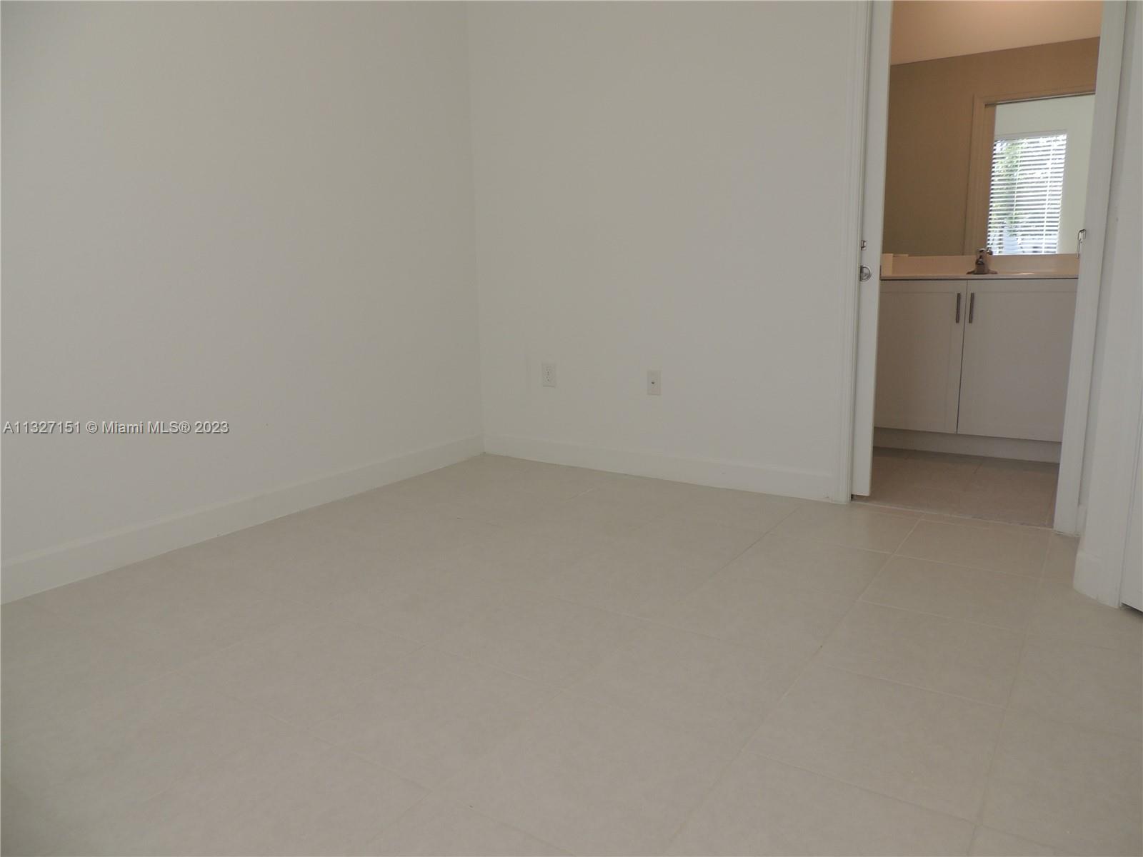 VIA VENTURA NEIGHBORHOOD - Residential Lease