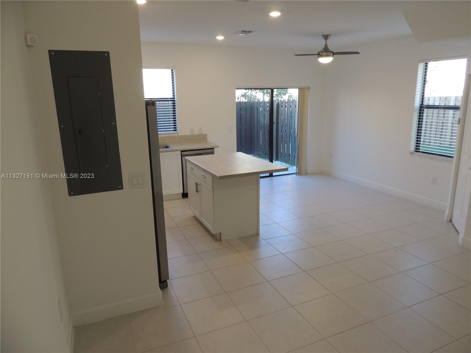 VIA VENTURA NEIGHBORHOOD - Residential Lease