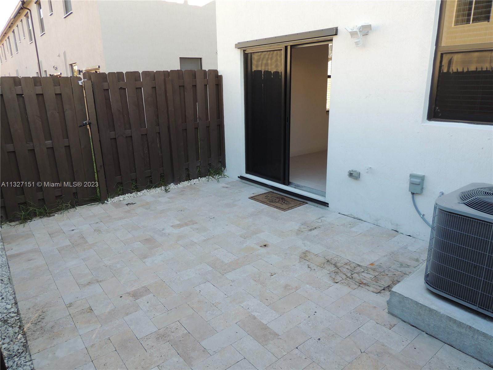 VIA VENTURA NEIGHBORHOOD - Residential Lease