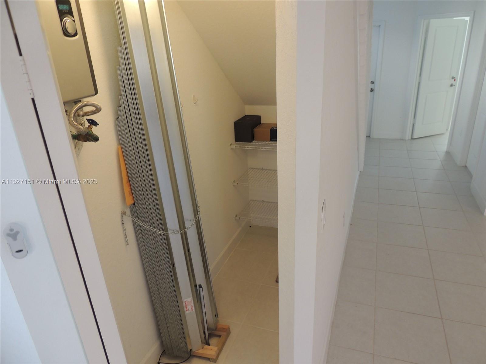VIA VENTURA NEIGHBORHOOD - Residential Lease