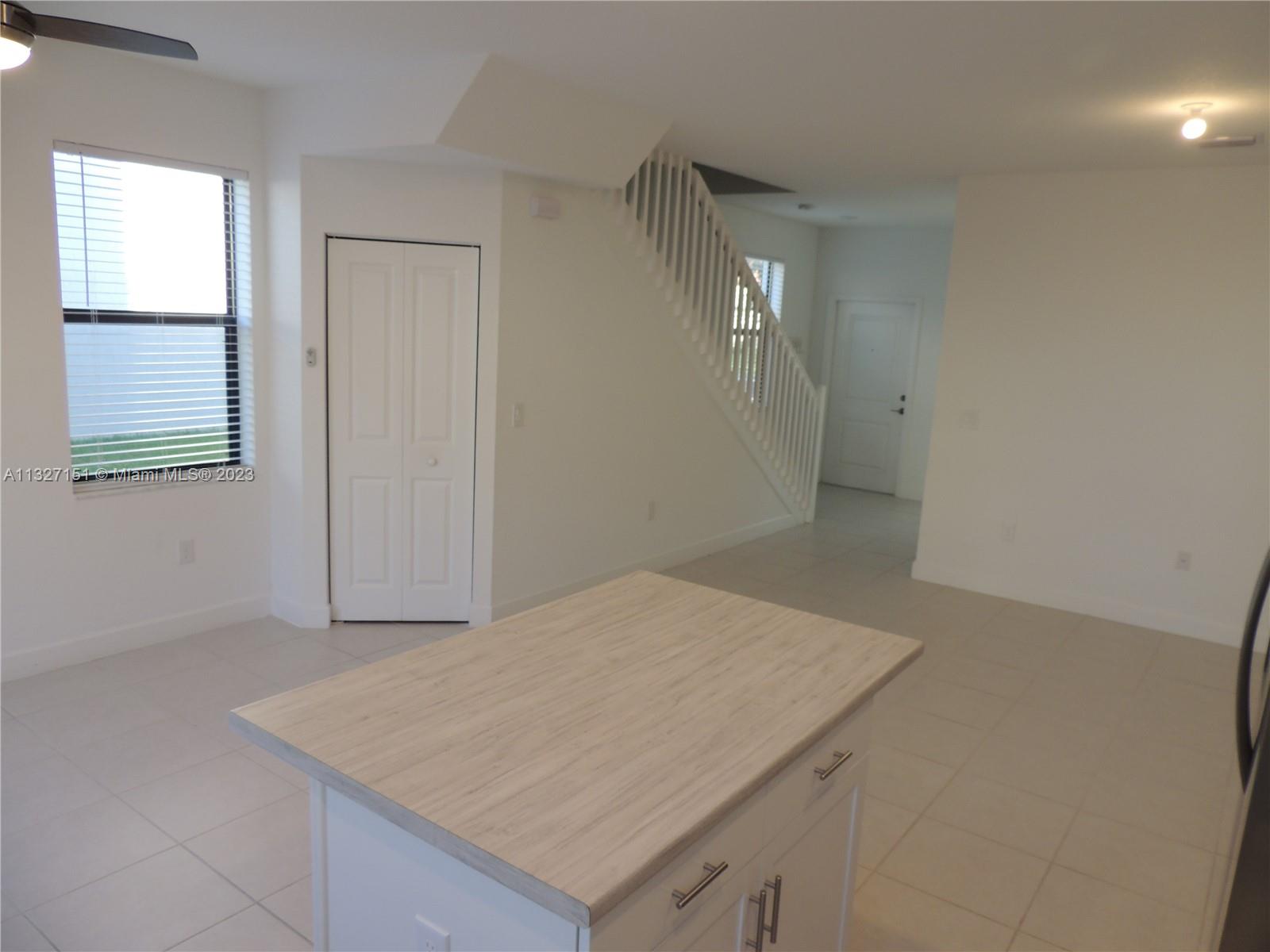 VIA VENTURA NEIGHBORHOOD - Residential Lease