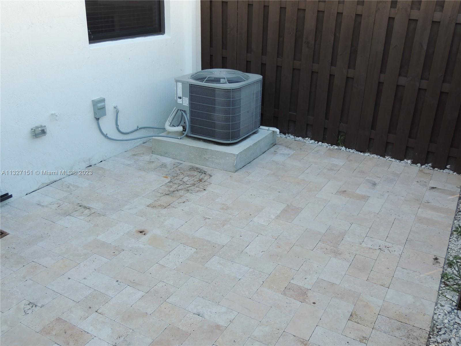 VIA VENTURA NEIGHBORHOOD - Residential Lease