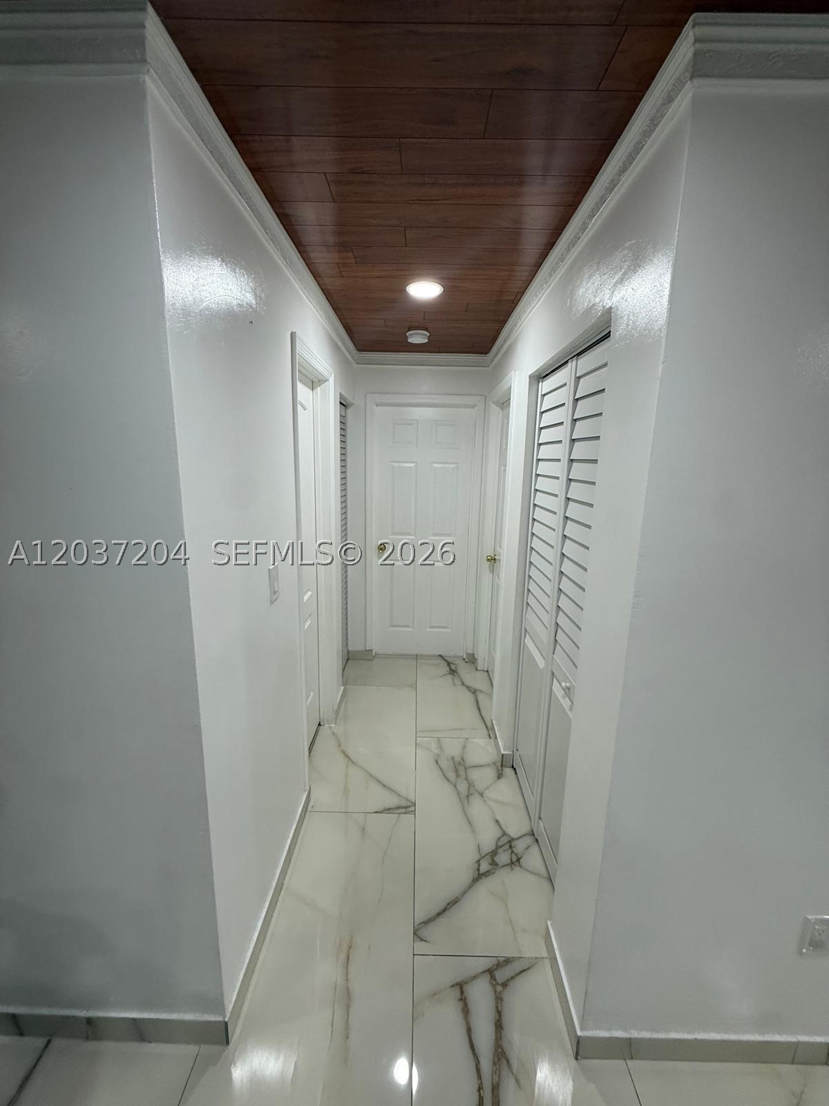 GREENWOOD VILLAS - Residential