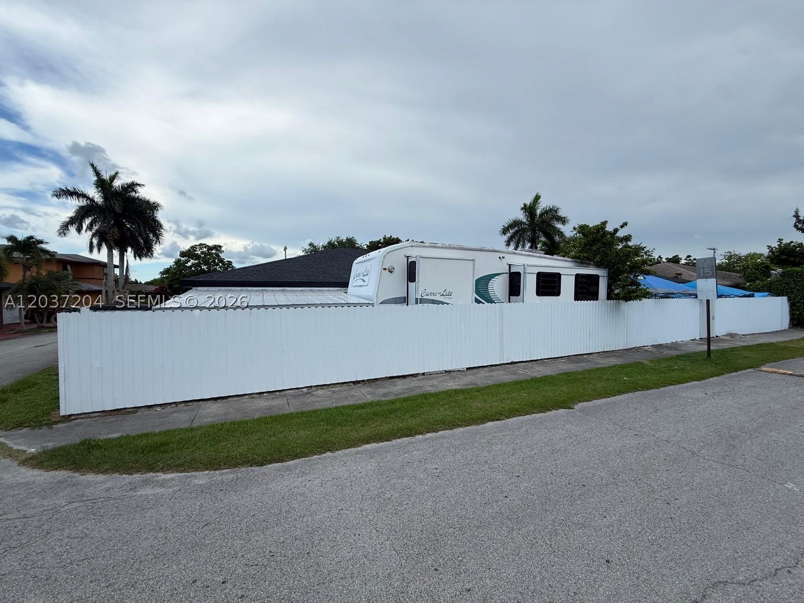 GREENWOOD VILLAS - Residential