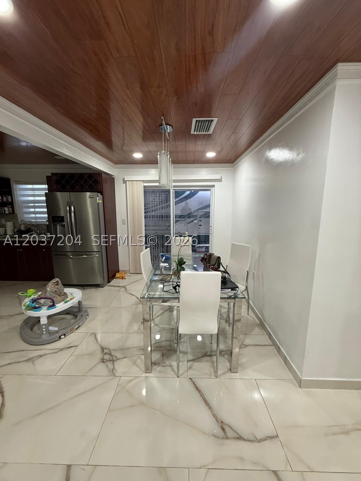 GREENWOOD VILLAS - Residential