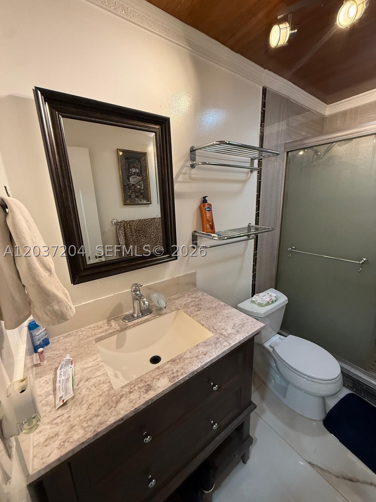 GREENWOOD VILLAS - Residential