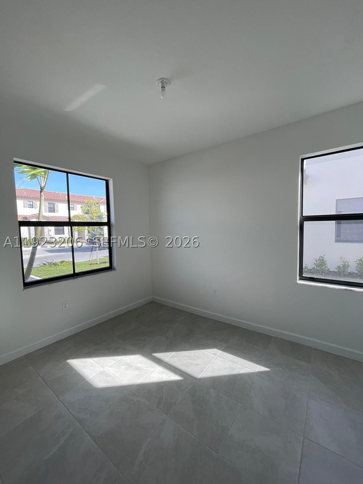 SILVER PALM RESIDENTIAL H - Residential