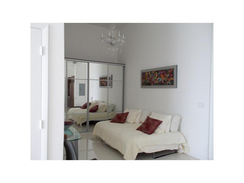 ICON BRICKELL - Residential Lease