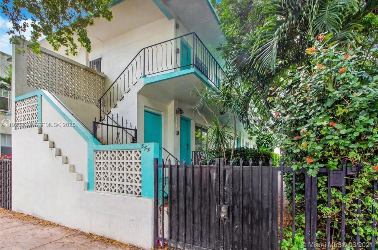 South Beach, in a Co-Op! The unit was remodeled. Walking distance to the beach, Lincoln Road, Ocean Drive, Whole Foods, etc. The unit is very comfortable, with a tenant until June 30, 2026, and pays $1,600 monthly. The building offers parking on a first-come, first-served basis, and good street-parking options. Quick access to the MacArthur Causeway. Excellent location!