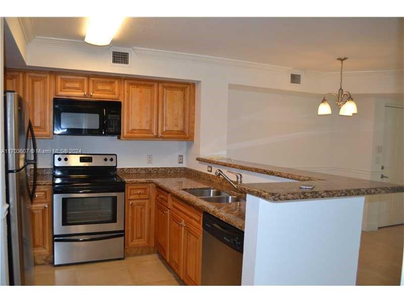 ST ANDREWS CONDO - Residential Lease