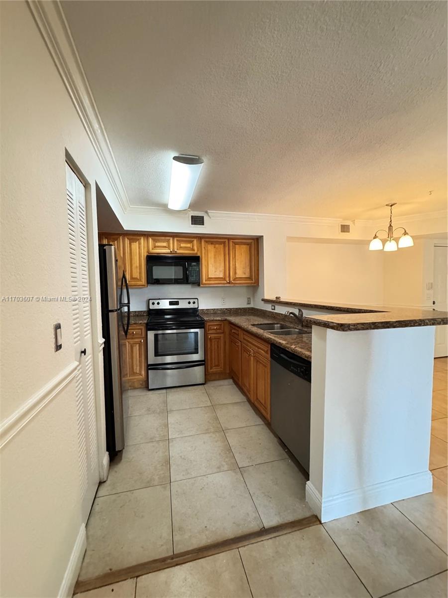 ST ANDREWS CONDO - Residential Lease