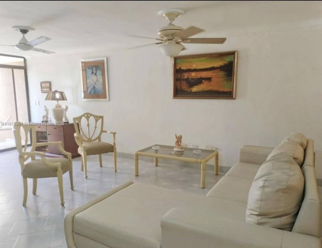 Barrio Jardin - Residential