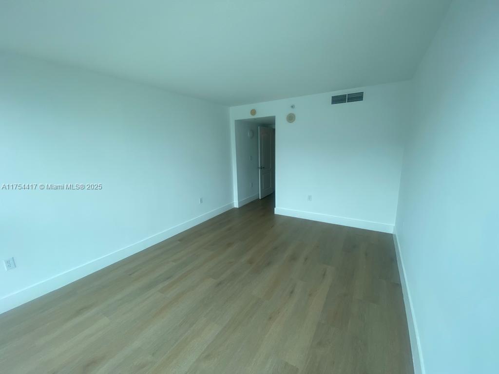 SKYLINE ON BRICKELL CONDO - Residential