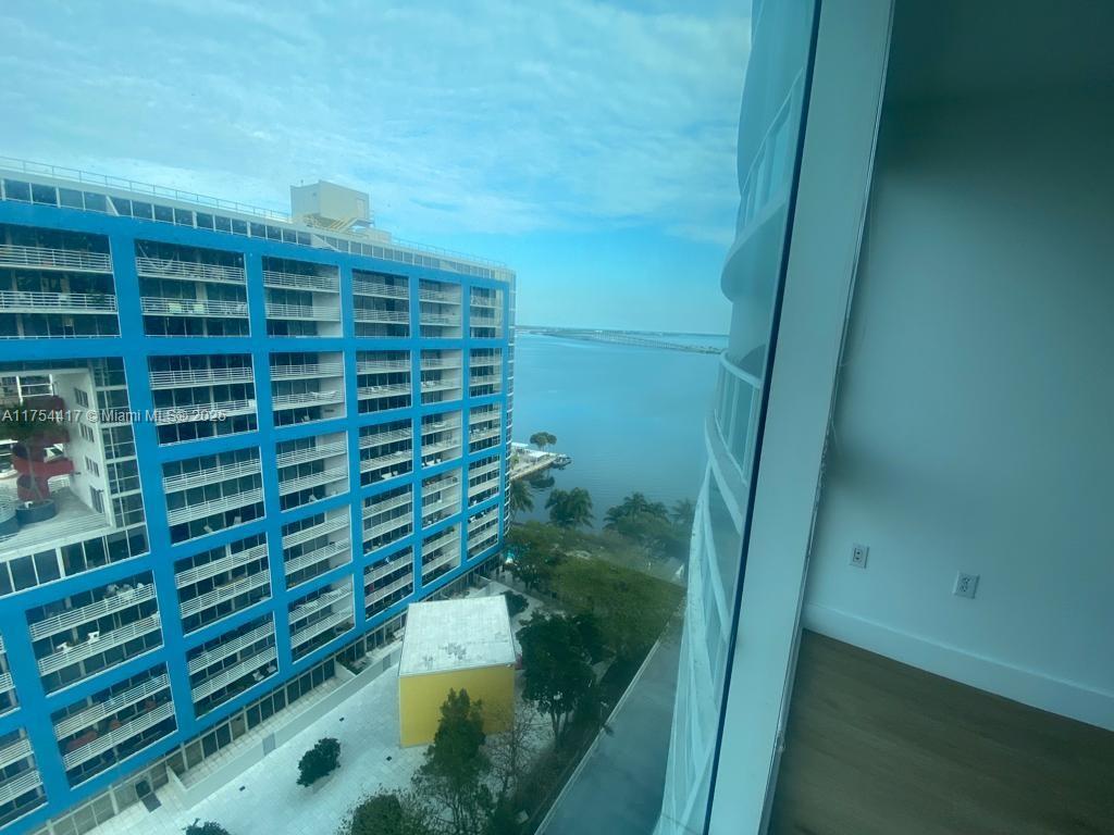 SKYLINE ON BRICKELL CONDO - Residential