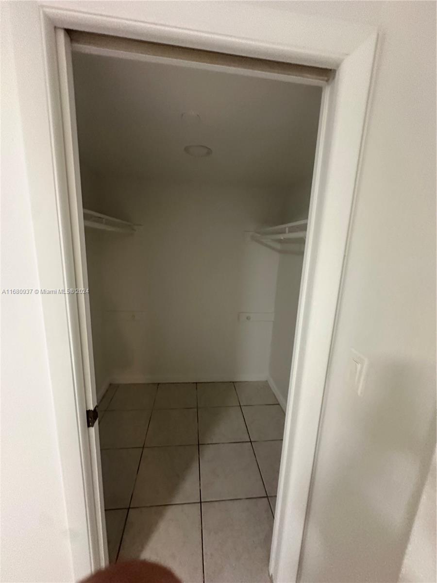 HORIZONS WEST CONDO #6 - Residential Lease