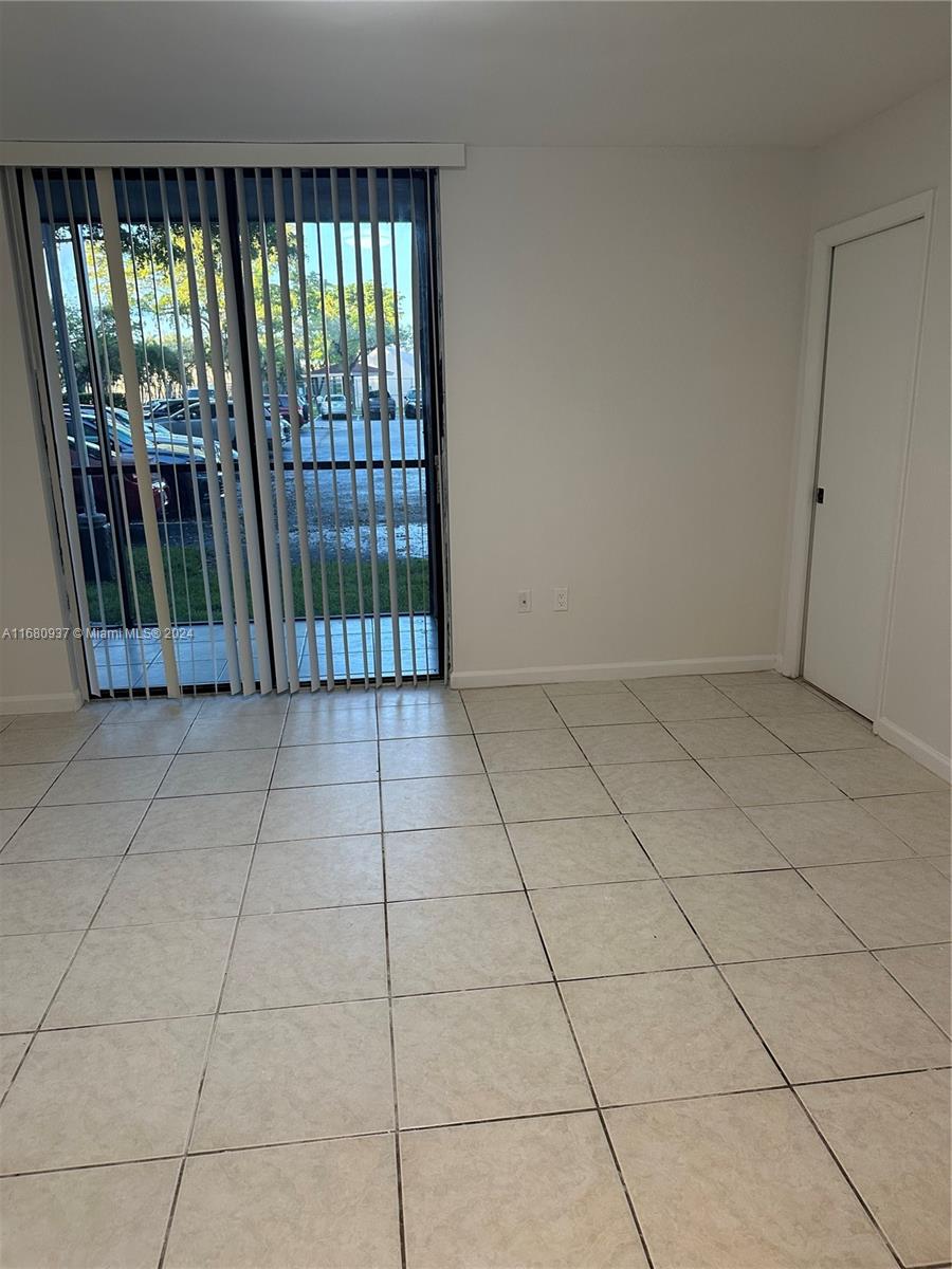 HORIZONS WEST CONDO #6 - Residential Lease