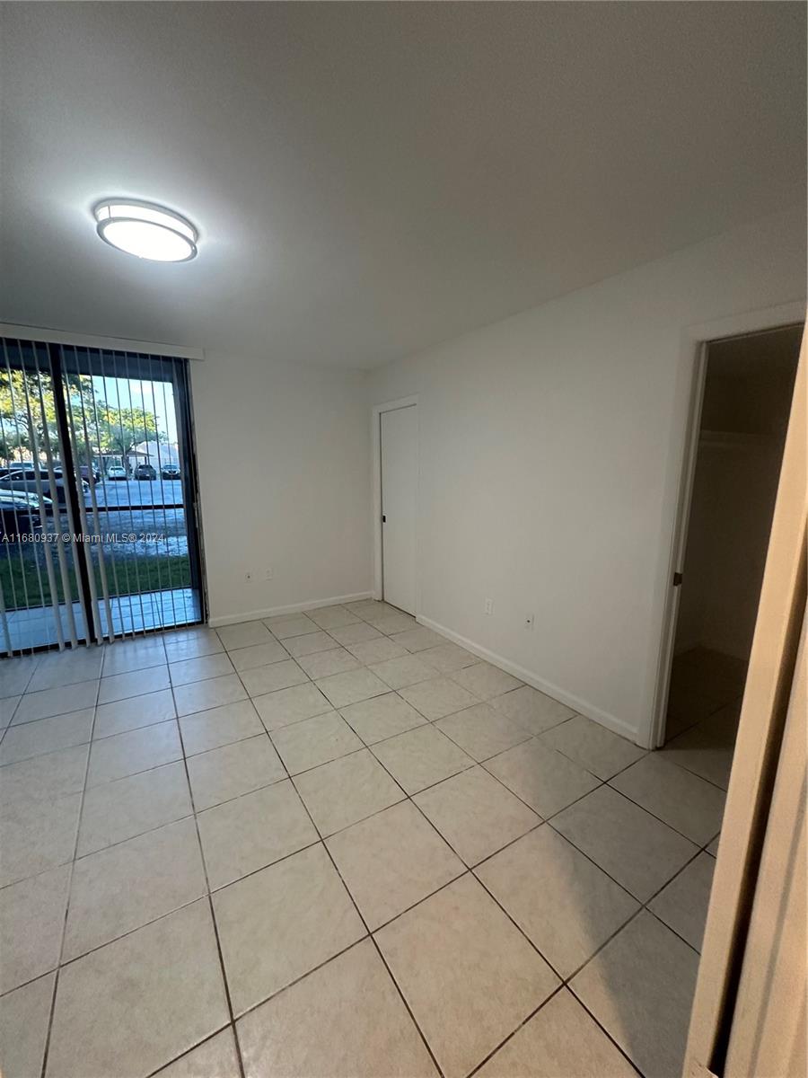 HORIZONS WEST CONDO #6 - Residential Lease