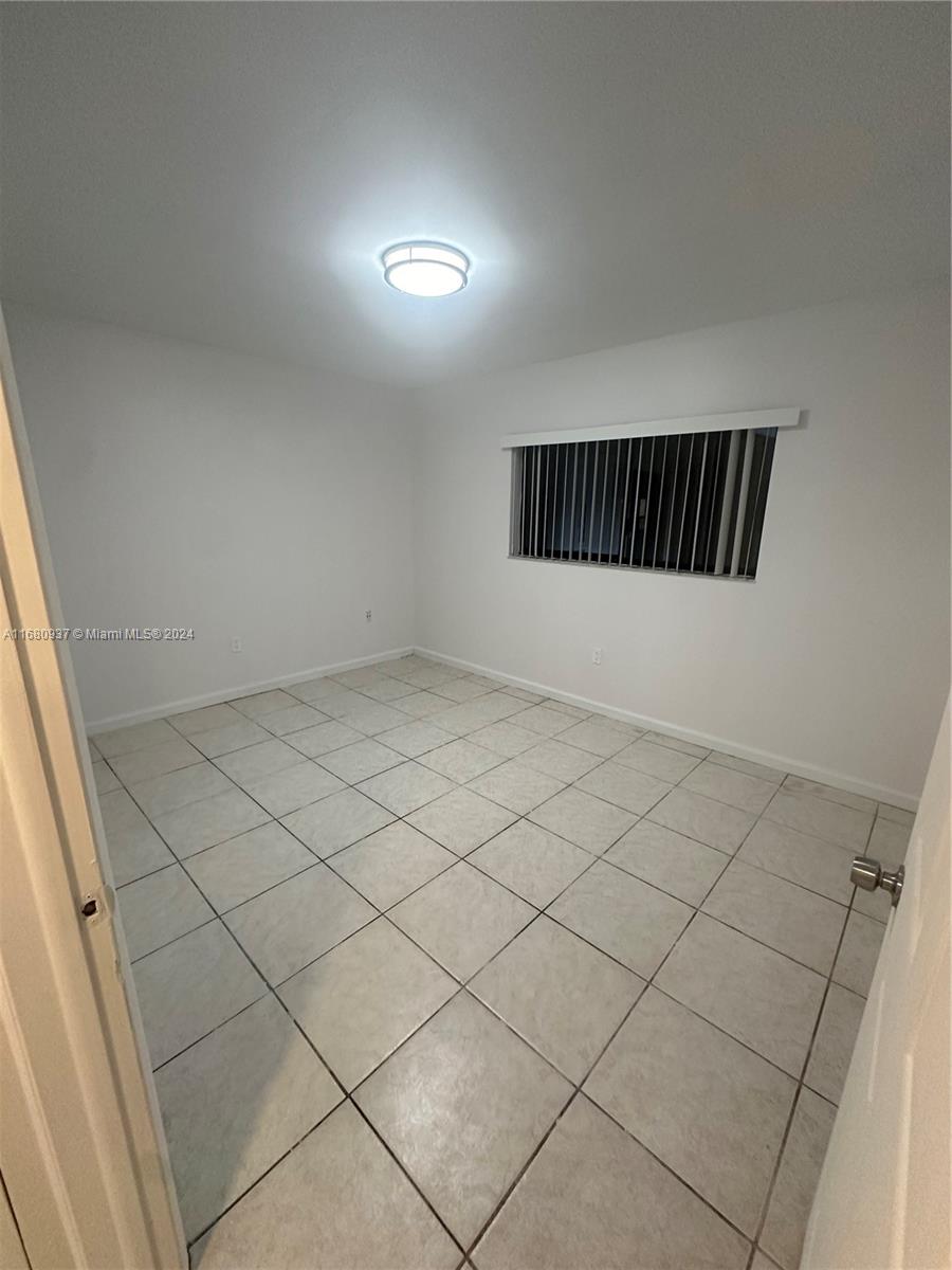 HORIZONS WEST CONDO #6 - Residential Lease