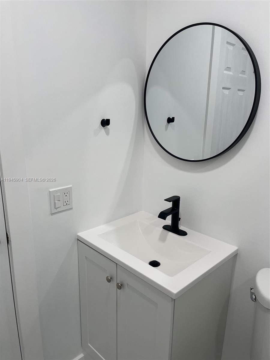 LAKES N GARDENS CONDO #50 - Residential Lease