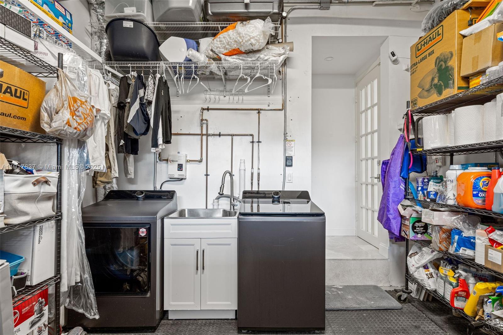 ROYAL HARBOUR YACHT CLUB - Residential