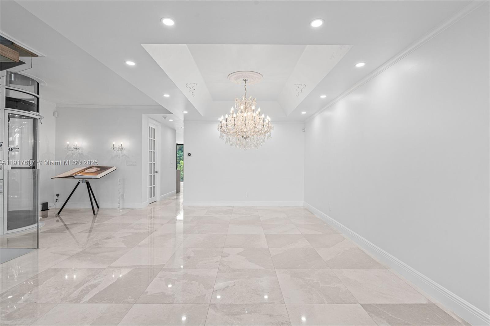 ROYAL HARBOUR YACHT CLUB - Residential