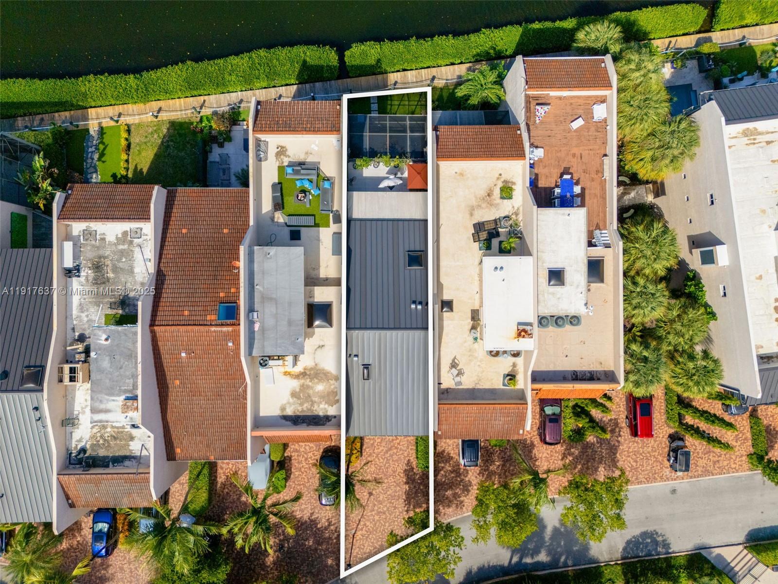 ROYAL HARBOUR YACHT CLUB - Residential