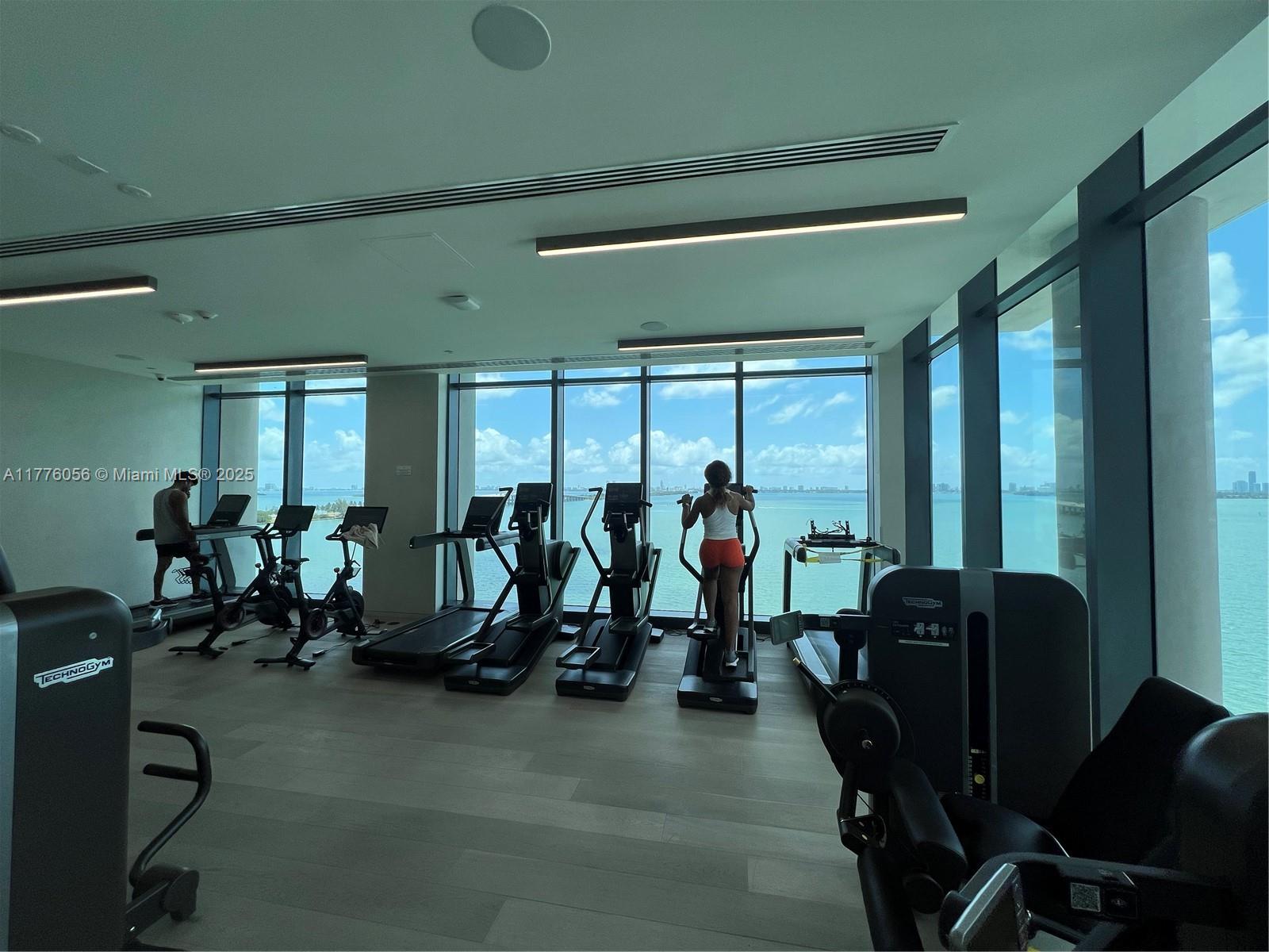 ONE PARAISO CONDO - Residential