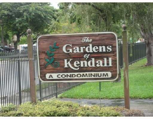 Rarely available split plan in mostly original condition.  Unit is in move in condition or ready for renovation.  Enjoy all Gardens amenities including pool, tennis, security patrol & more.