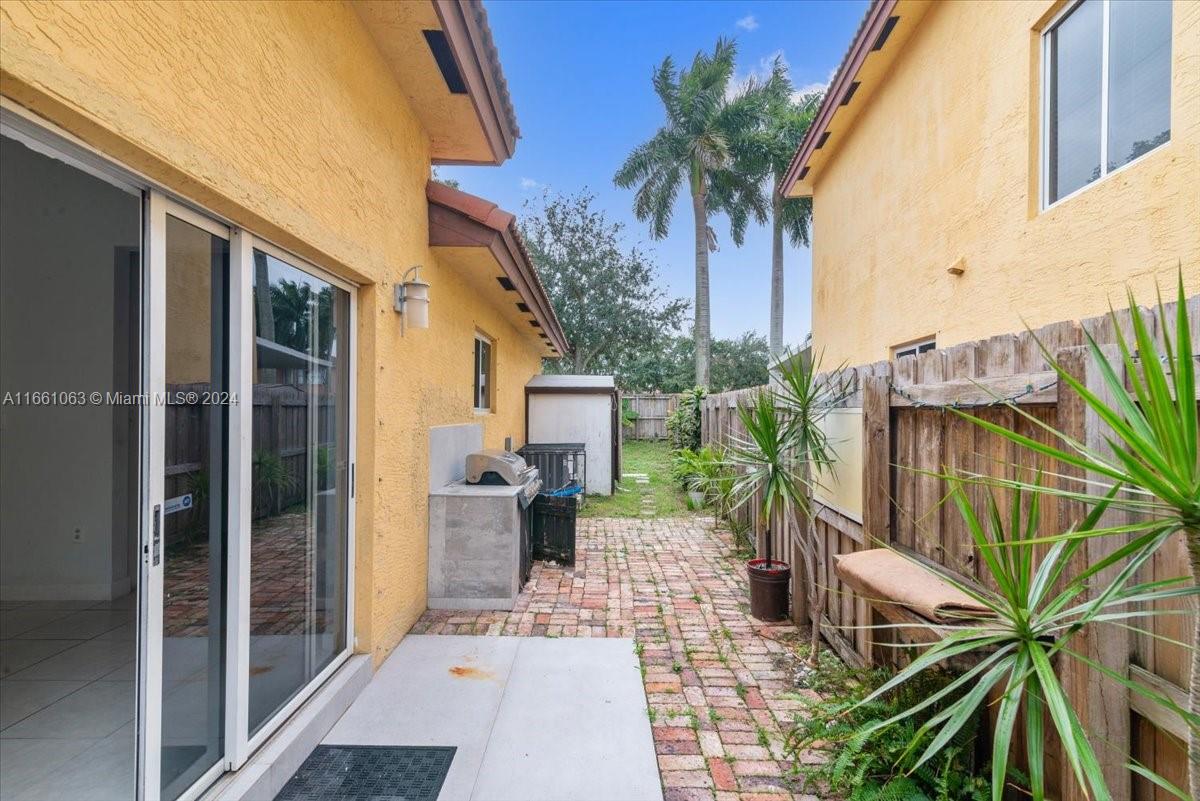 MEGHANS PLACE - Residential