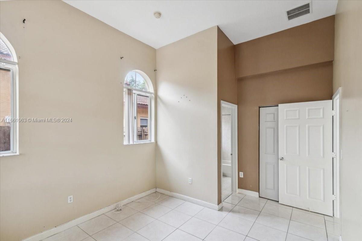 MEGHANS PLACE - Residential