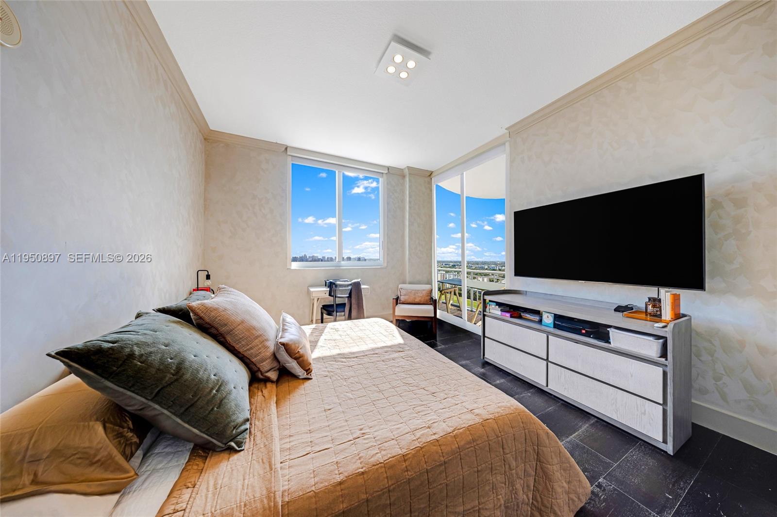 DUO CONDOMINIUM WEST - Residential