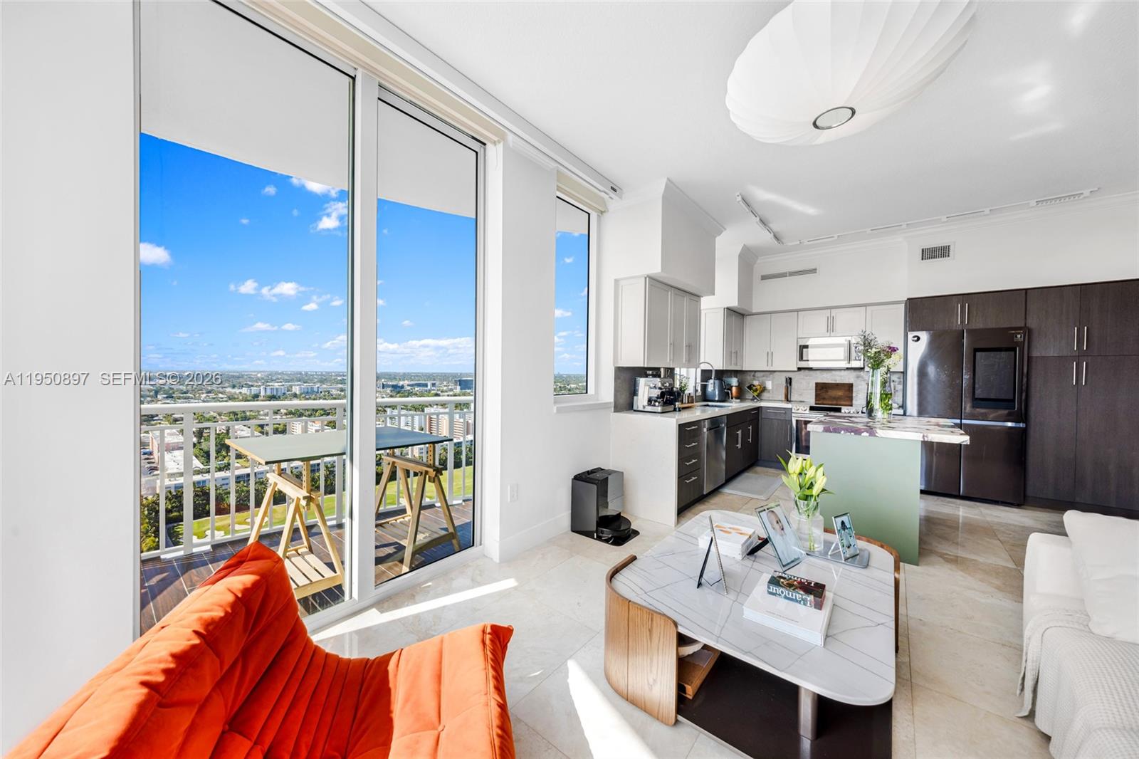 DUO CONDOMINIUM WEST - Residential