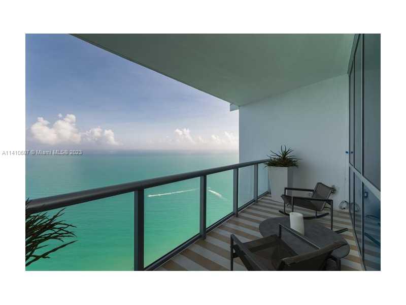 JADE BEACH - Residential