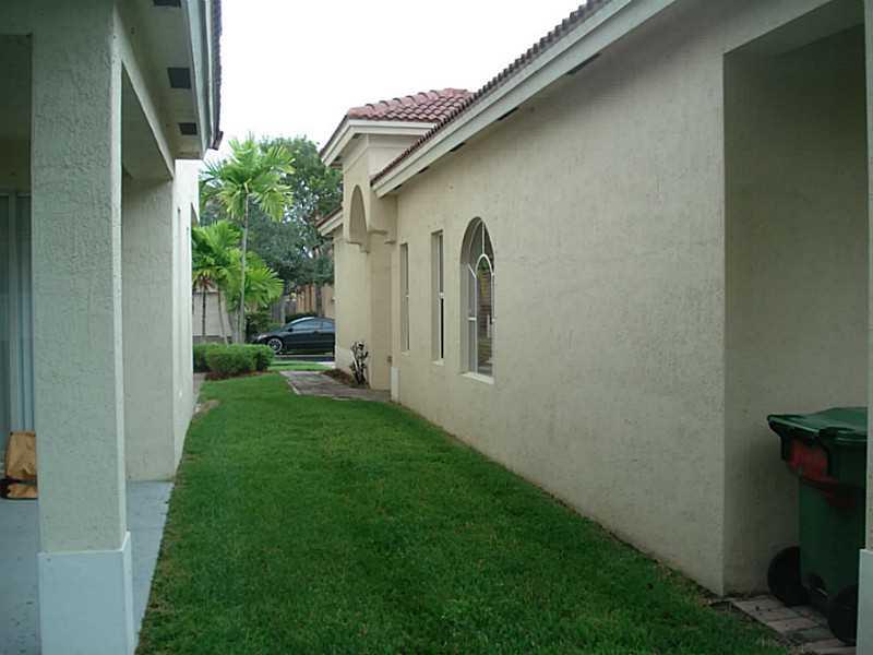 PORTOFINO PALMS - Residential Lease