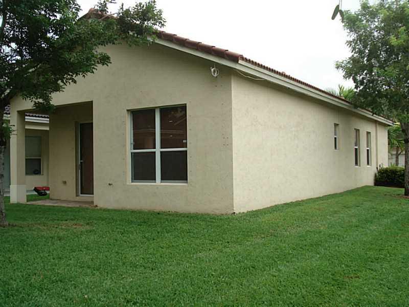 PORTOFINO PALMS - Residential Lease