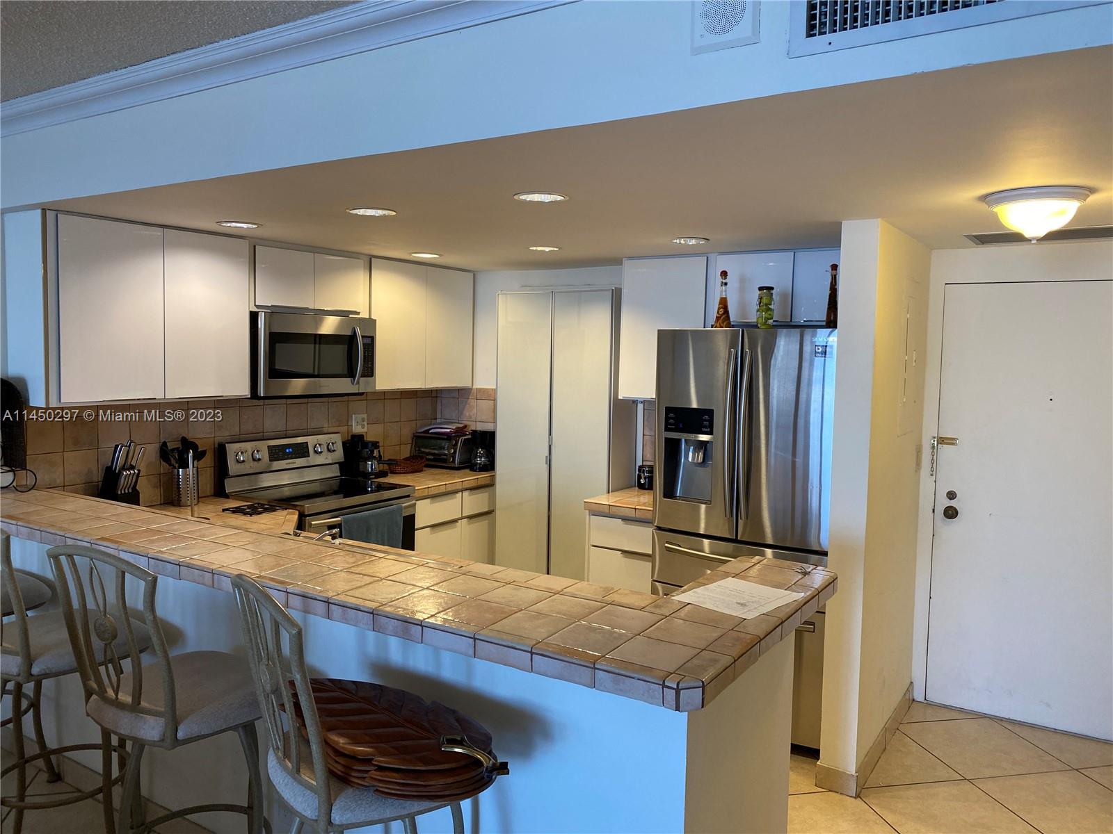 SEA AIR TOWERS CONDO - Residential