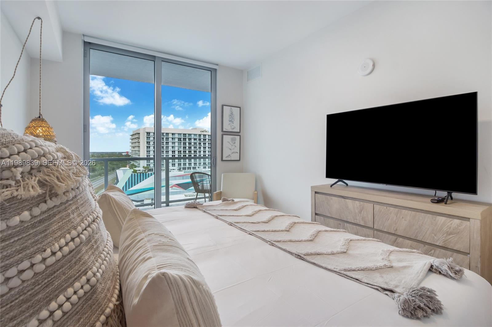 QUADRO CONDO - Residential